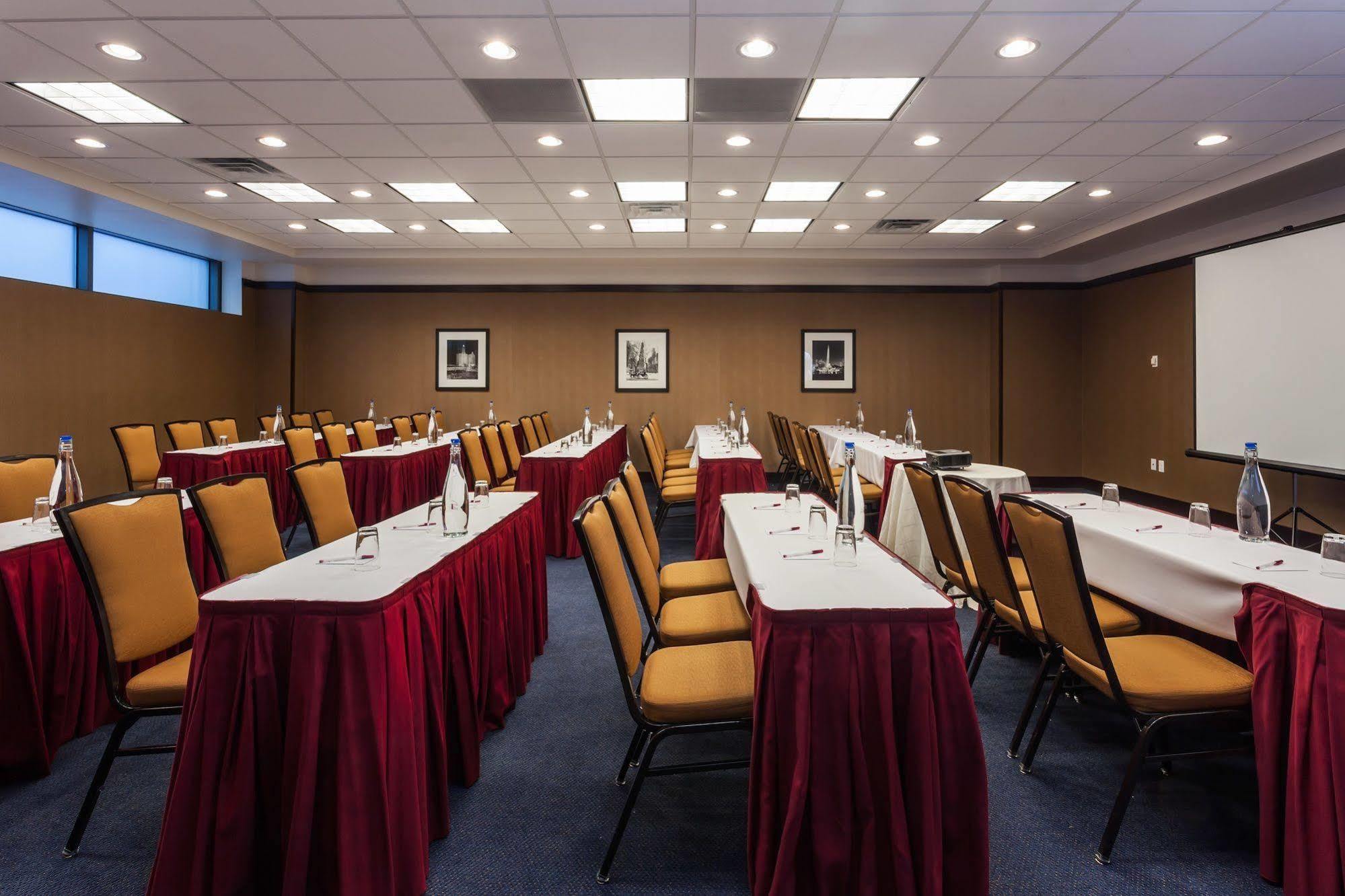 Springhill Suites Chicago Downtown/River North Ngoại thất bức ảnh